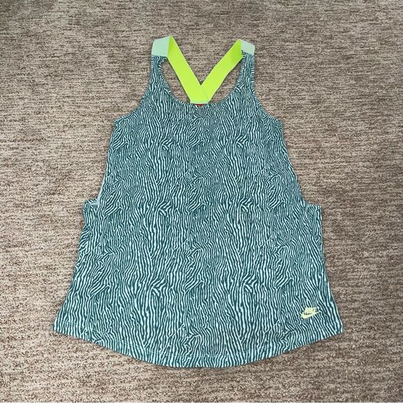 🏷️ 5 for $25 - Nike Tank - Picture 1 of 7